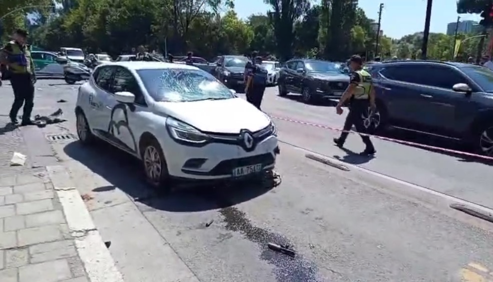 U përplasën nga një makinë teksa lëviznin më monopatinë, dy djemtë 9 dhe 11 vjeç në gjendje stabël, i treti në gjendje të rëndë