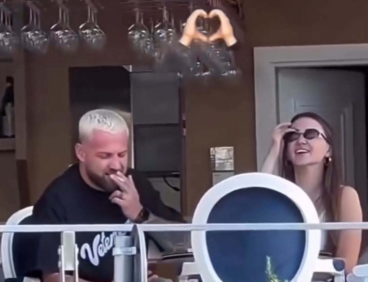 💥 Çifti më i dashur i publikut? Luiz dhe Kiara kapen mat në një moment të ëmbël!