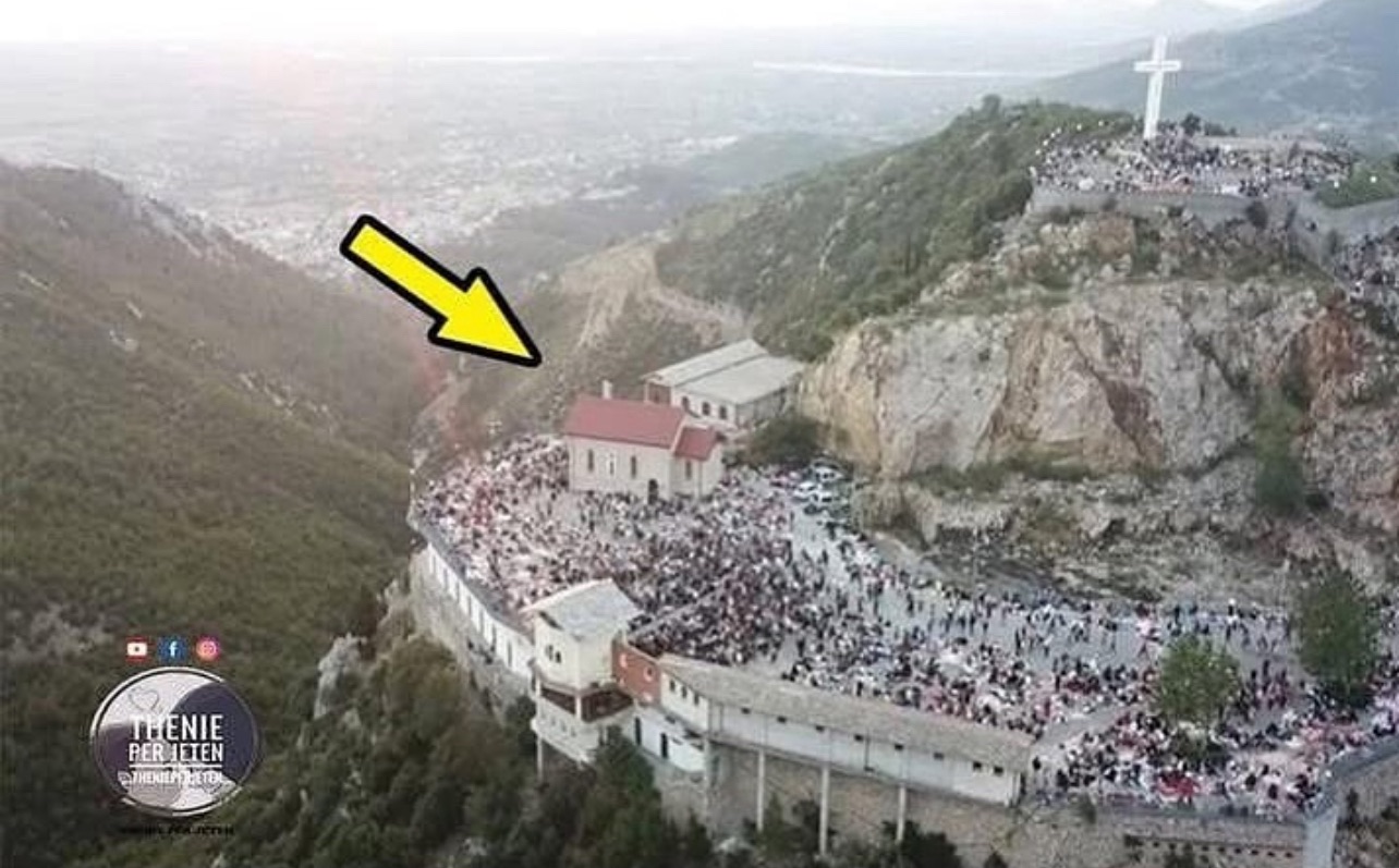 E pamundur por e vërtetë! Djali 3-vjeçar që s’fliste kurrë, shkon te Kisha e Laçit dhe ndodh mrekullia 😳🙏