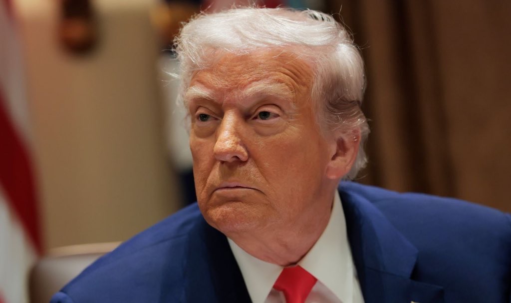 🧨 Trump in 2013: “Obama can’t negotiate with Iran!” – 11 years later, HE’s the one who launched the strikes!