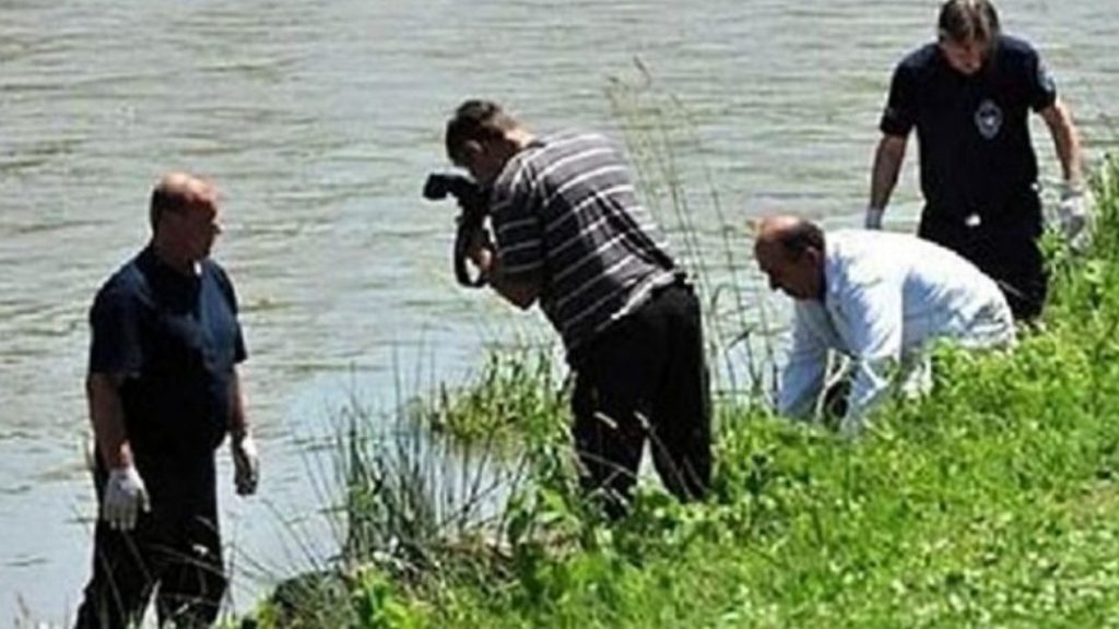 Gjendet trup i pajetë në lumin Shkumbin