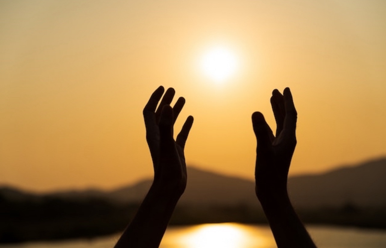 🙏 Ai që beson te Zoti, nuk është kurrë vetëm – Ja mesazhi që duhet ta lexosh sot!