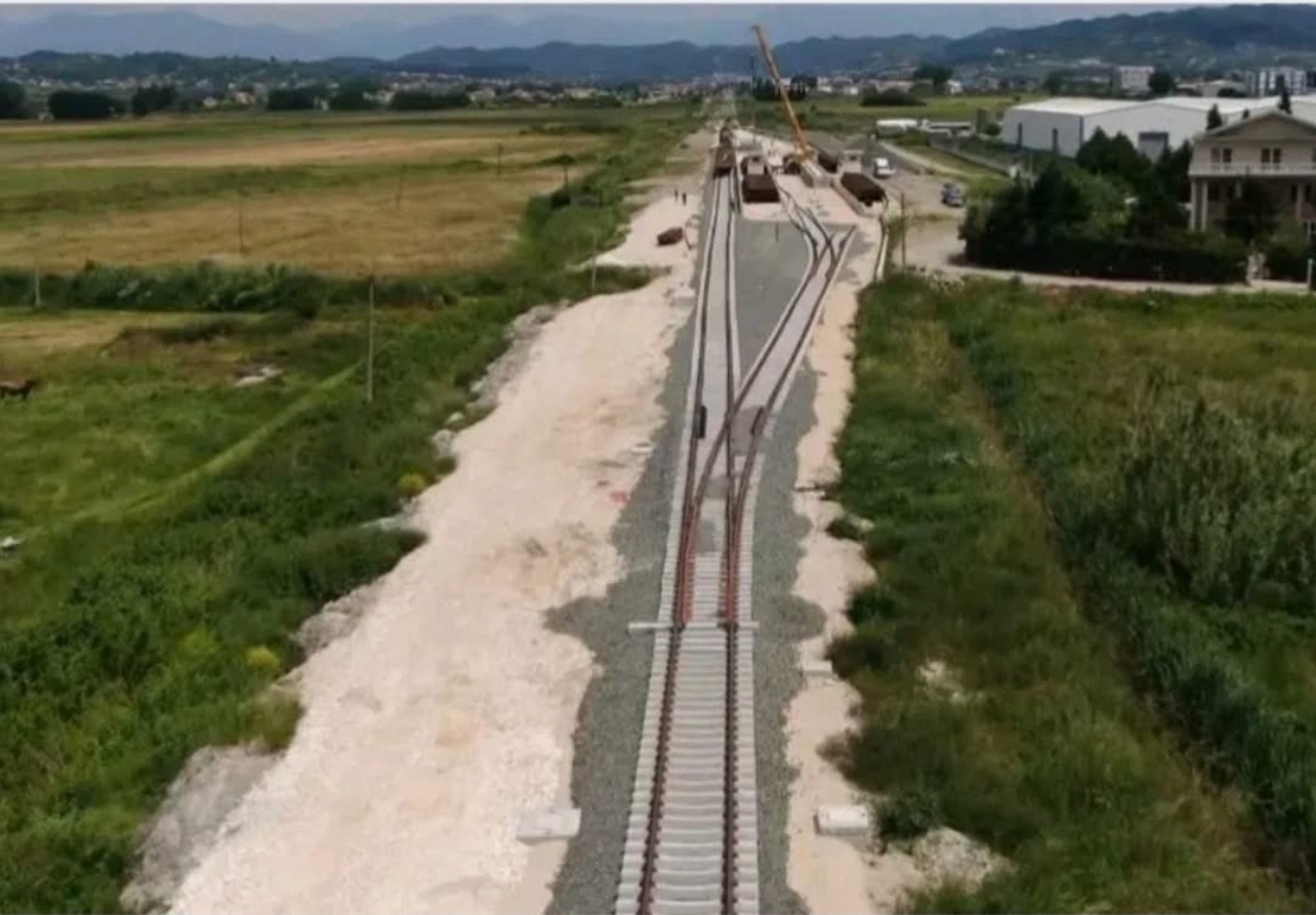 Hekurudha Tiranë-Rinas me tren për 20 minuta, po Durrësi? Ja 3 linjat që do të operojnë nga kjo datë